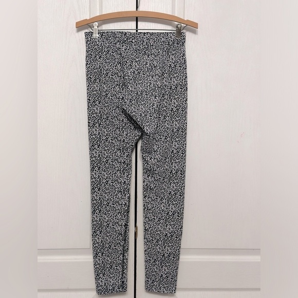 Nike Women's Black & White‎ Speckled Leggings Size Medium - Picture 2 of 6